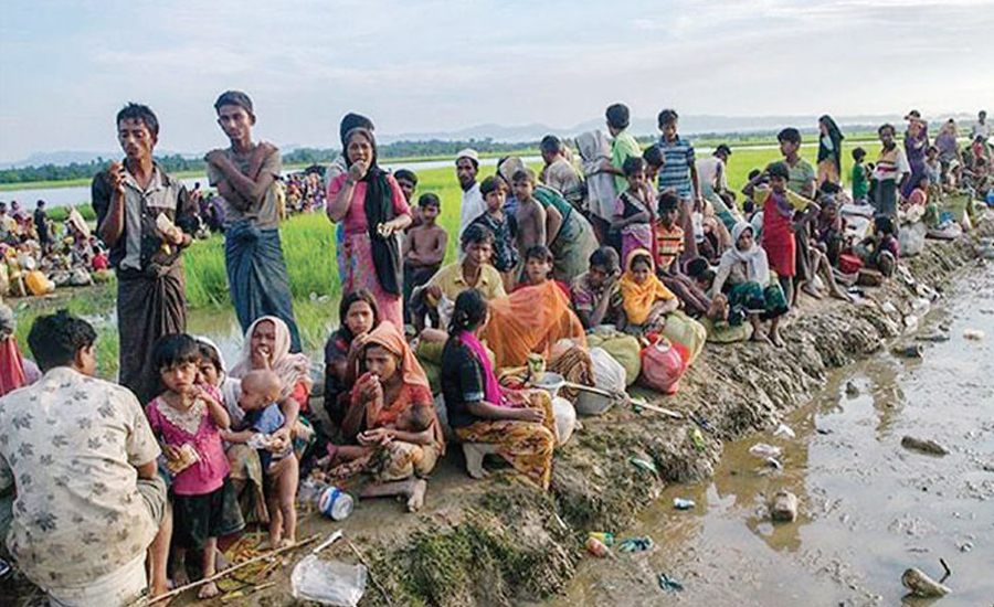 রাতেই বাংলাদেশে অনুপ্রবেশের অপেক্ষায় প্রায় তিনশ রোহিঙ্গা