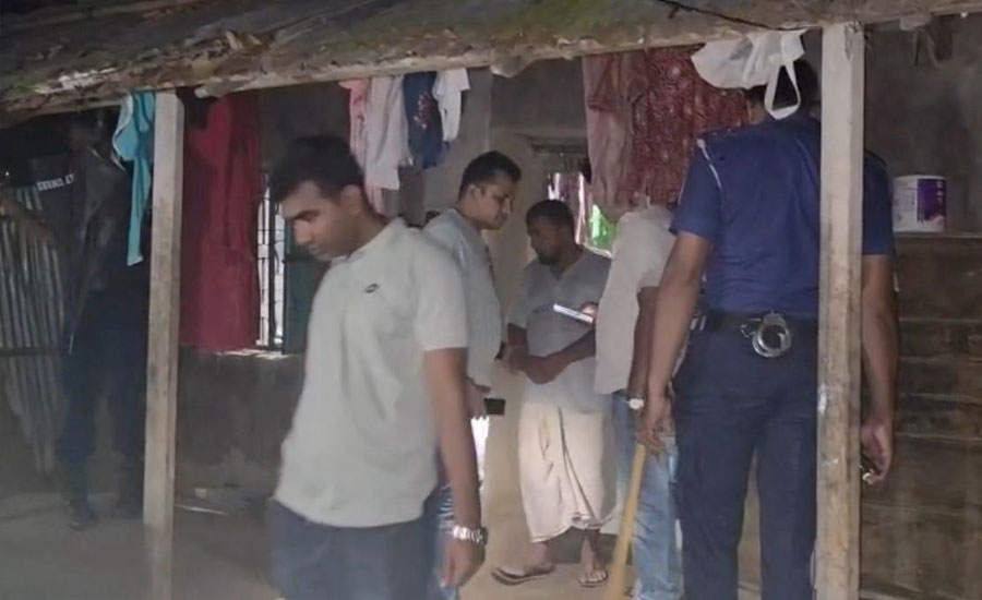 শ্রীপুরে পুলিশের কাছ থেকে ছিনিয়ে নেয়া সেই সুমন বাহিনীর তিনজন গ্রেপ্তার, টর্চারসেলে অস্ত্র উদ্ধার