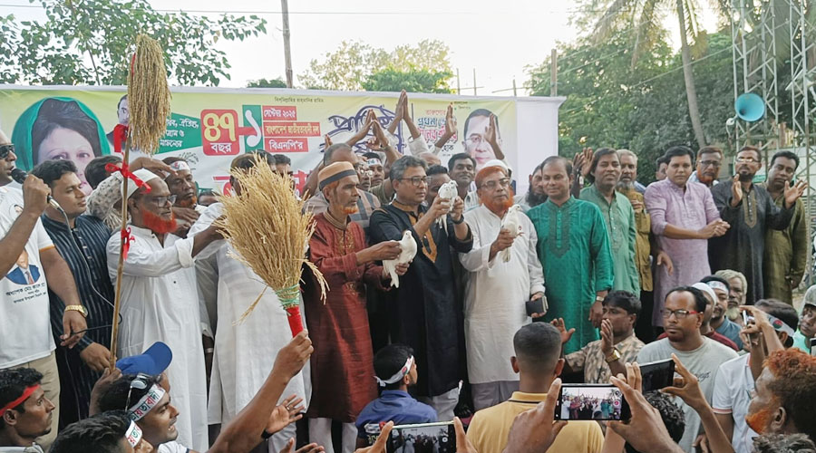 বাগমারায় বিএনপির প্রতিষ্ঠাবার্ষিকী উপলক্ষে র‌্যালি ও আলোচনা সভা অনুষ্ঠিত