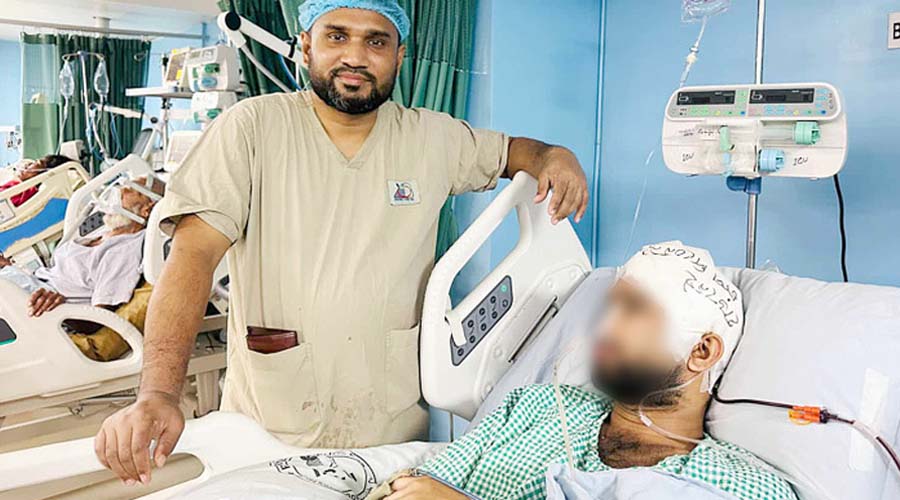 চবির দুই আহত শিক্ষার্থীর শারীরিক অবস্থার উন্নতি
