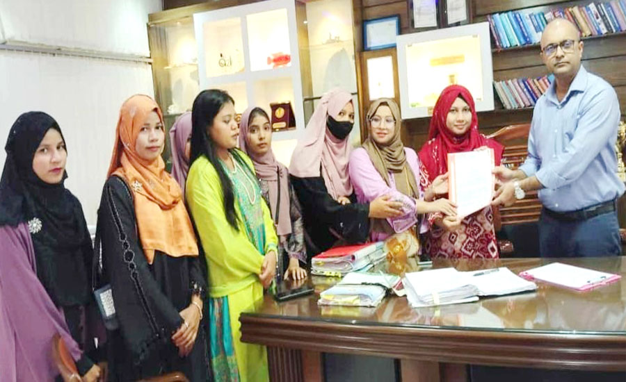 কক্সবাজার সৈকতে নারীদের নিরাপত্তা নিশ্চিতকরণে জেলা প্রশাসককে ‘আওয়াজ’র ৭ প্রস্তাব