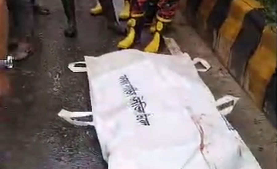 ব্যাটারিচালিত রিকশা, মোটরসাইকেল ও ট্রাক সংঘর্ষে প্রাণ গেল নারীর