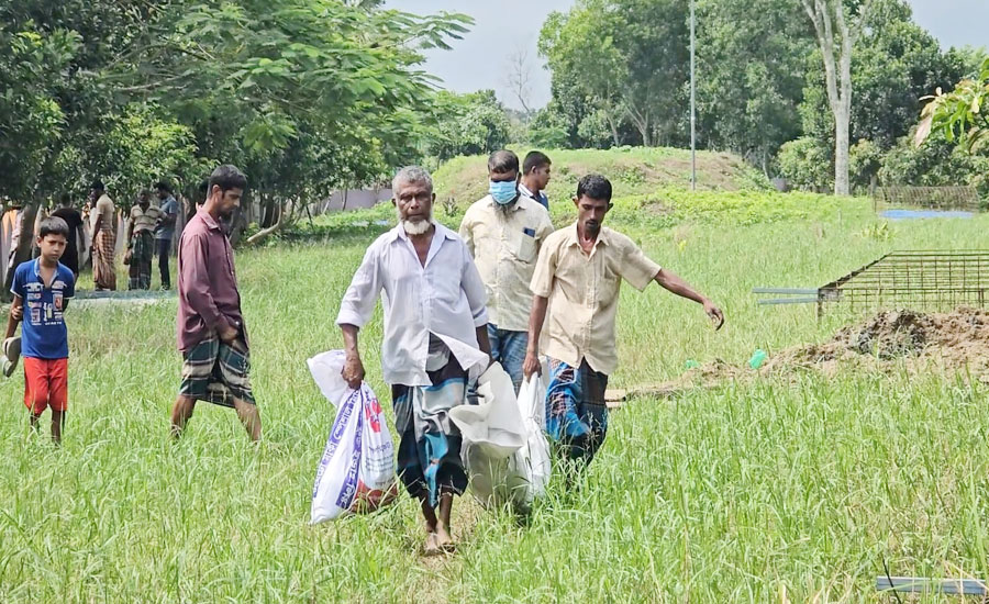 মুরাদনগরে দাফনের ১৯ দিন পর স্কুল ছাত্রীর লাশ উত্তোলন