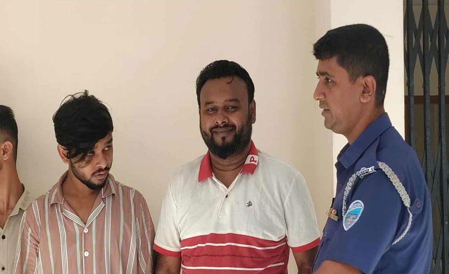 রামগঞ্জে গ্রেপ্তার আ.লীগ নেতাকে কারাগারে প্রেরণ