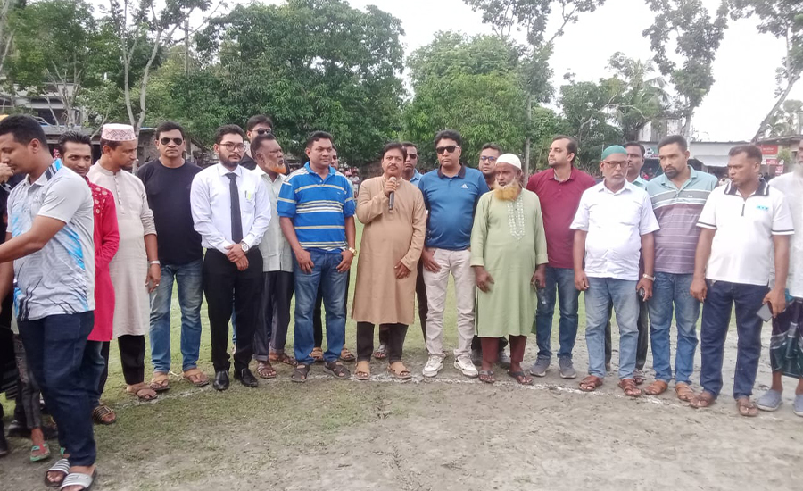 পাইকগাছায় কর্তৃক আয়োজিত ইউএফডি ৮ দলীয় ফুটবল টুর্নামেন্টে তালাকে হারিয়ে মনিরামপুর জয়ী 