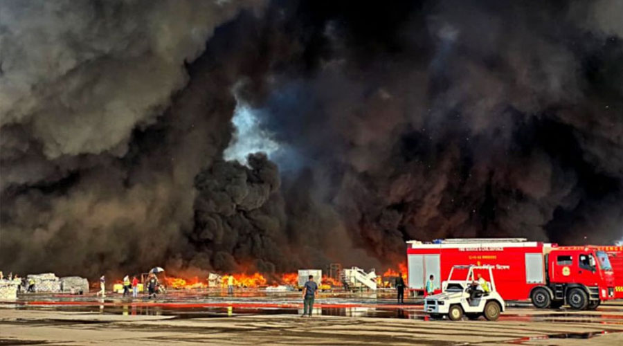 শাহজালাল আন্তর্জাতিক বিমানবন্দরে ভয়াবহ আগুন, নিয়ন্ত্রণে ৩১ ইউনিট