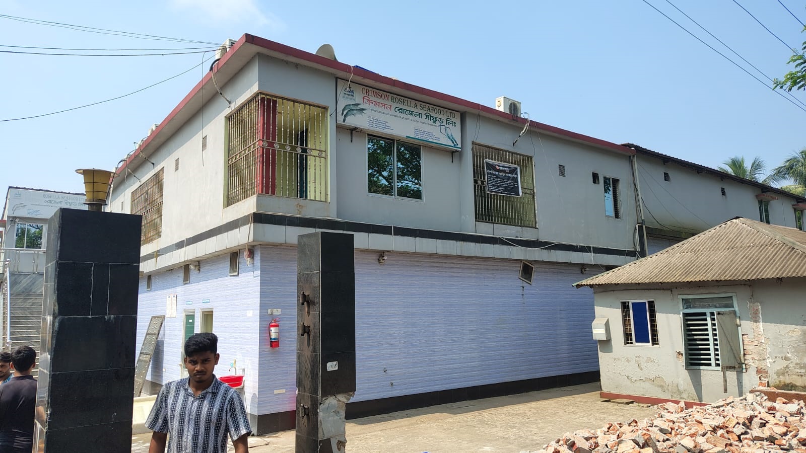 প্রভাবশালীদের স্থাপনা রক্ষা পেলেও গুড়িয়ে দেয়া হয়েছে সহায় সম্বলহীনদের শেষ আশ্রয়স্থল