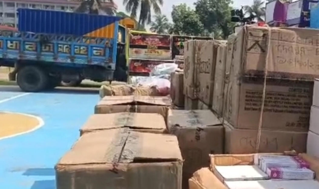 ফেনী সীমান্তে বিজিবির অভিযানে কোটি টাকার চোরাচালানী মালামাল জব্দ