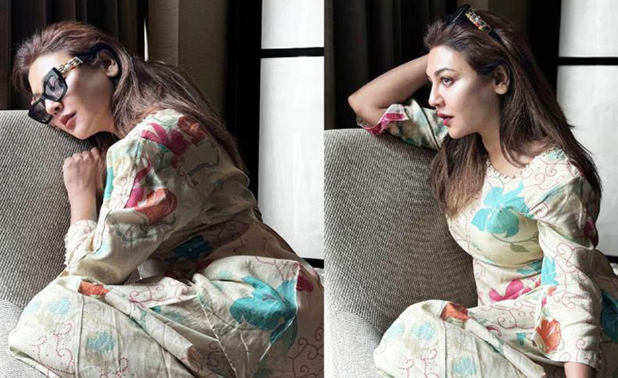 ঘরোয়া সাজে স্নিগ্ধ জয়া, নতুন লুকে ছড়ালেন মুগ্ধতা