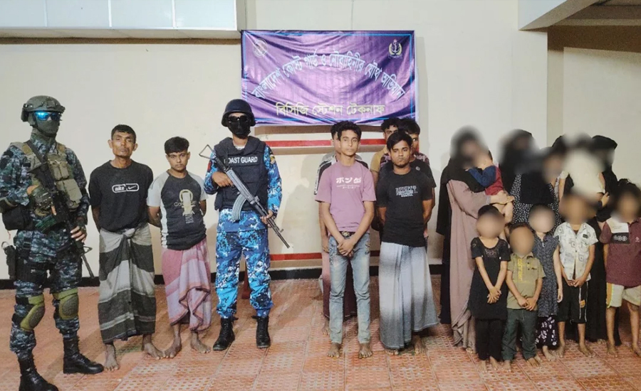 টেকনাফের গহীন পাহাড়ে নারী-শিশুসহ ২৫ জন উদ্ধার