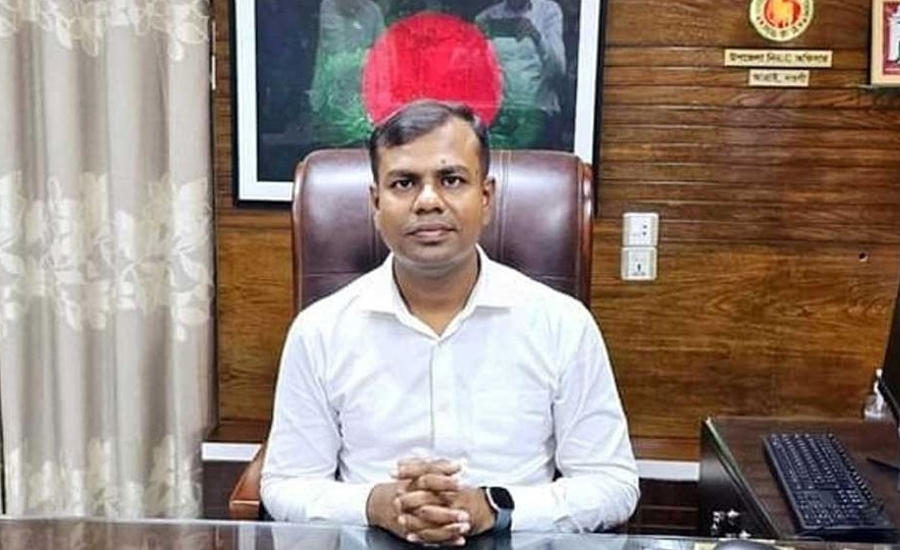 চাচাকে বাবা বানিয়ে কোটায় বিসিএস ক্যাডার, অতঃপর