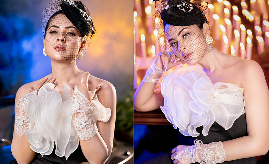 রাজকীয় লুকে চমকে দিলেন বুবলী