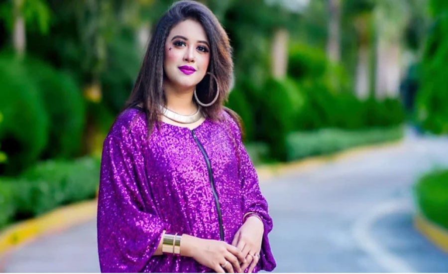 কনসার্টে মারামারির ঘটনায় মুখ খুললেন ঐশী