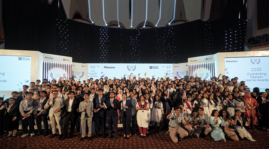 কৃতী শিক্ষার্থীদের সম্মাননা দিল পিয়ারসন ও ব্রিটিশ কাউন্সিল