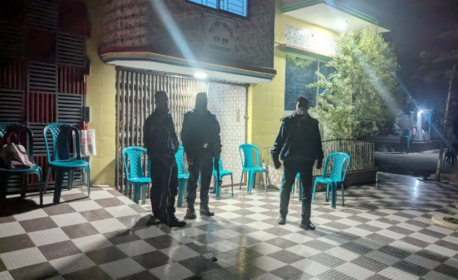 আবুল সরকারের গ্রামের বাড়িতে শুনশান নীরবতা, পুলিশ মোতায়েন