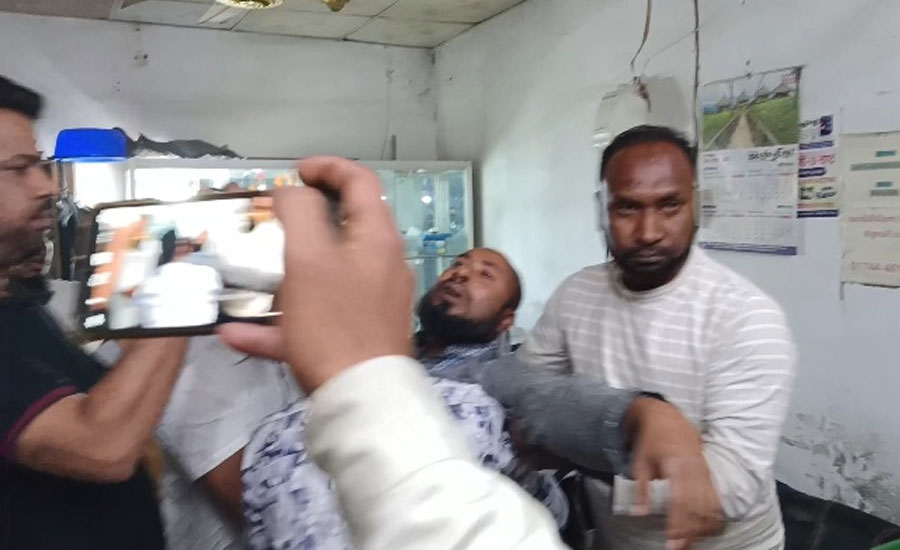 অভিযোগ নিয়ে থানায় আসায় প্রতিপক্ষের হামলায় আহত অন্তত ৩