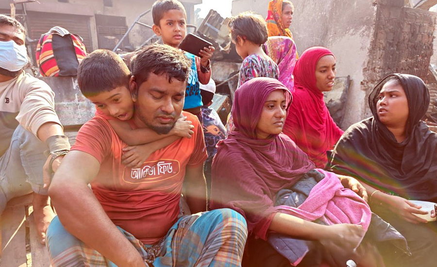 পোড়া বস্তিতে নিঃস্ব হওয়ার বেদনা, সঙ্গে ক্ষোভ-সন্দেহ