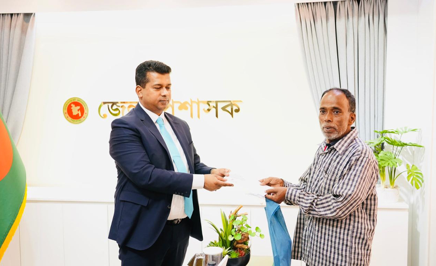 গরিবের ভরসা মানবিক ডিসি জাহিদুল ইসলাম