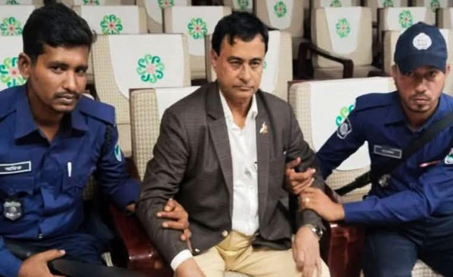 যশোরে ভুয়া অতিরিক্ত সচিব পরিচয়ে ভিআইপি সুবিধা গ্রহণের চেষ্টাকালে আটক 