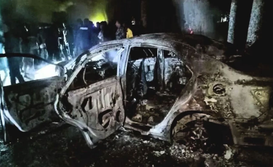 গাড়ির ধাক্কায় প্রাণ গেলো শিশুর, ক্ষোভে প্রাইভেটকারে আগুন