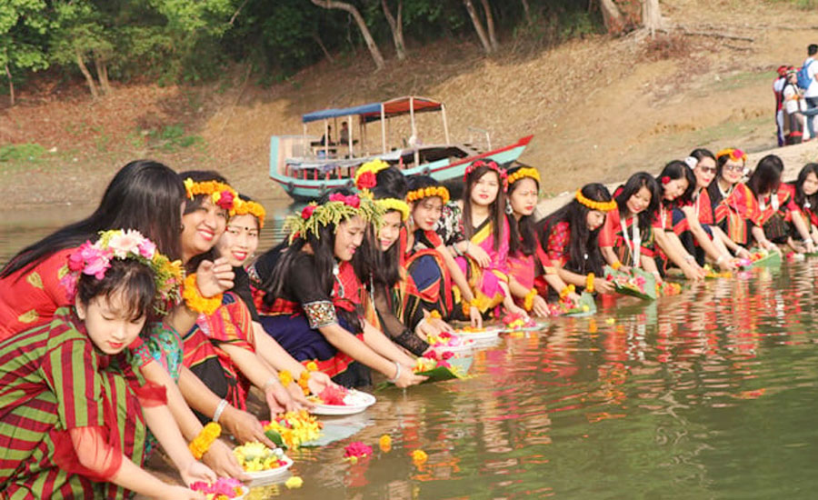 বৈসাবি উৎসবের নাম এসেছে যে ফুল থেকে বৈসাবি উৎসবের নাম এসেছে যে ফুল থেকে