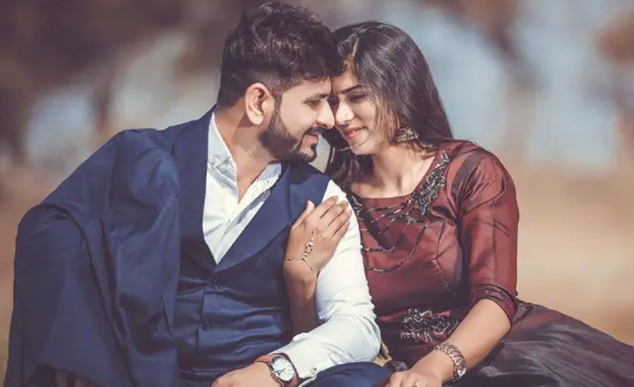 কেউ একটু হেসে কথা বললেই মনে হয় সে আপনার প্রেমে পড়েছে? কেউ একটু হেসে কথা বললেই মনে হয় সে আপনার প্রেমে পড়েছে?
