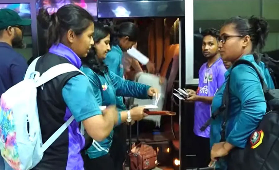 বিশ্বকাপে ভালো করার আশা নিয়ে দেশ ছাড়ল বাংলাদেশ বিশ্বকাপে ভালো করার আশা নিয়ে দেশ ছাড়ল বাংলাদেশ