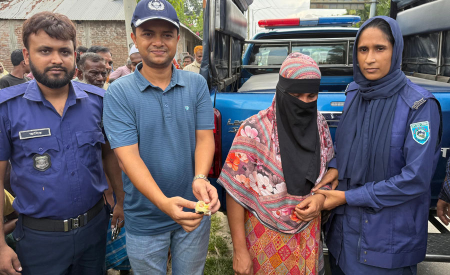 ভূরুঙ্গামারীতে ইয়াবাসহ মাদক সম্রাজ্ঞী গ্রেফতার ভূরুঙ্গামারীতে ইয়াবাসহ মাদক সম্রাজ্ঞী গ্রেফতার