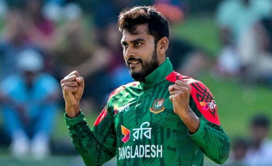 অধিনায়কত্ব হারাচ্ছেন মিরাজ, নতুন দায়িত্ব পাচ্ছেন কে? অধিনায়কত্ব হারাচ্ছেন মিরাজ, নতুন দায়িত্ব পাচ্ছেন কে?